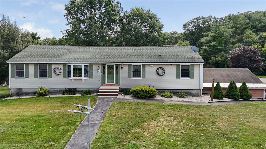 15 Jefferson Road in Dracut