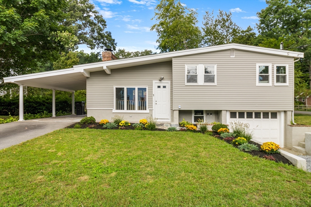 1 Fern St in Natick