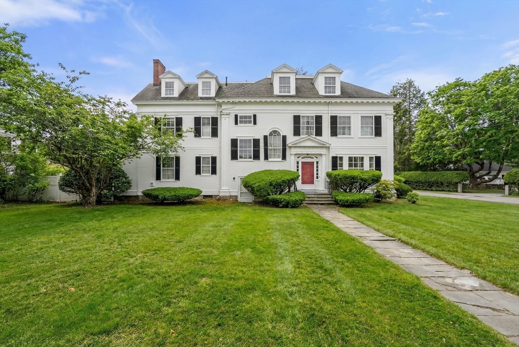 800 High St. in Dedham