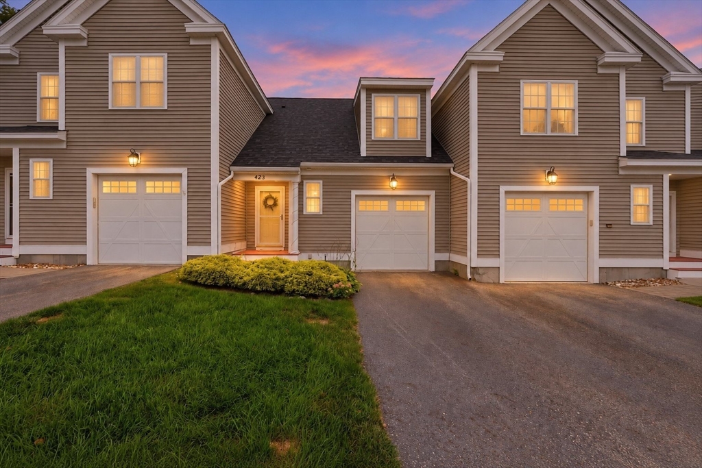 42 Longview Cir #B in Ayer