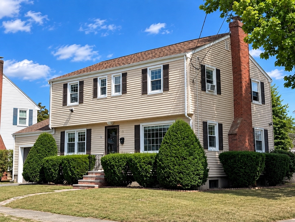 15 Puritan Rd in Beverly