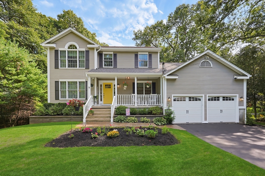 125 Walker St in Seekonk