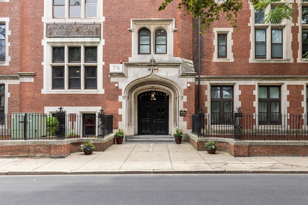 76 Elm Street #203 in Jamaica Plain