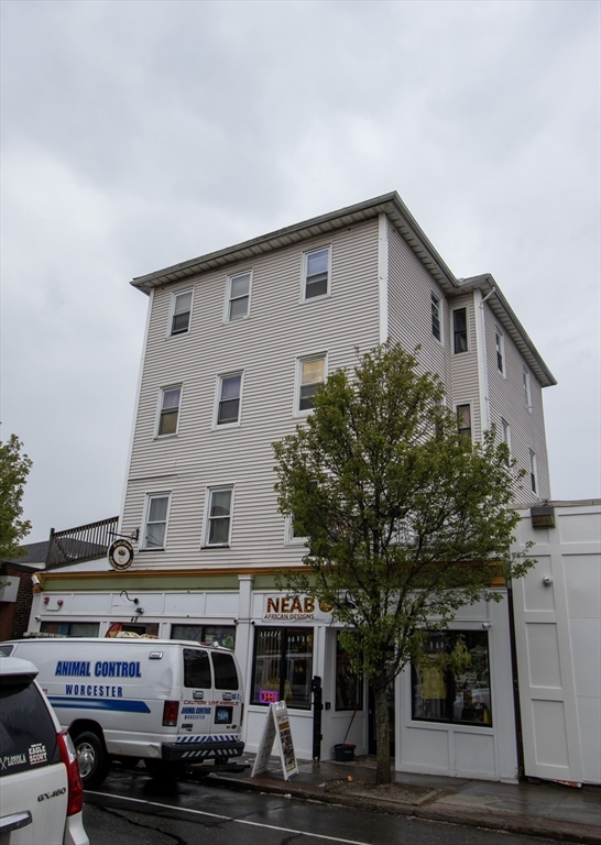 46 Millbury St in Worcester