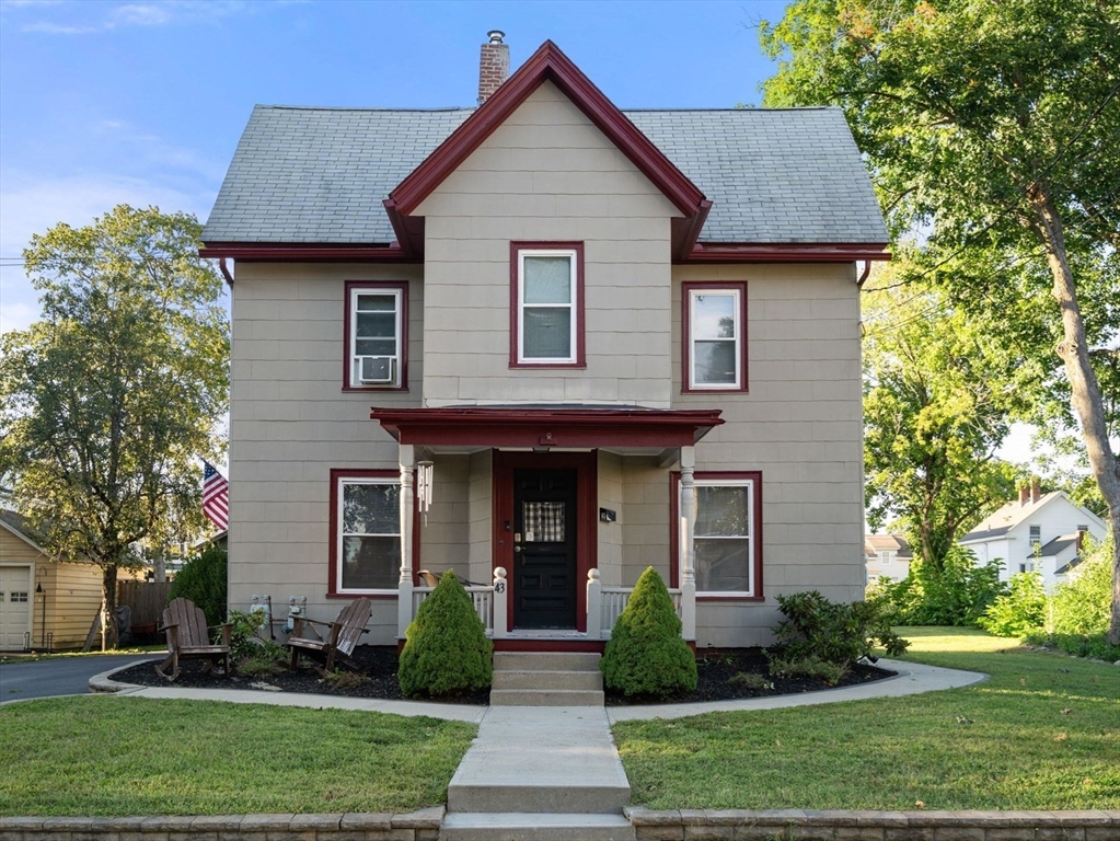 43 Pleasant St in Hudson