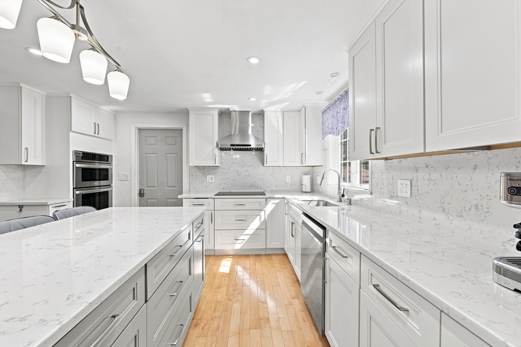5 Lady Slipper Ln in Methuen