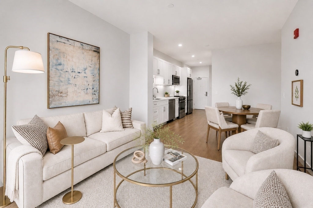 205 Maverick St #U308 in Boston