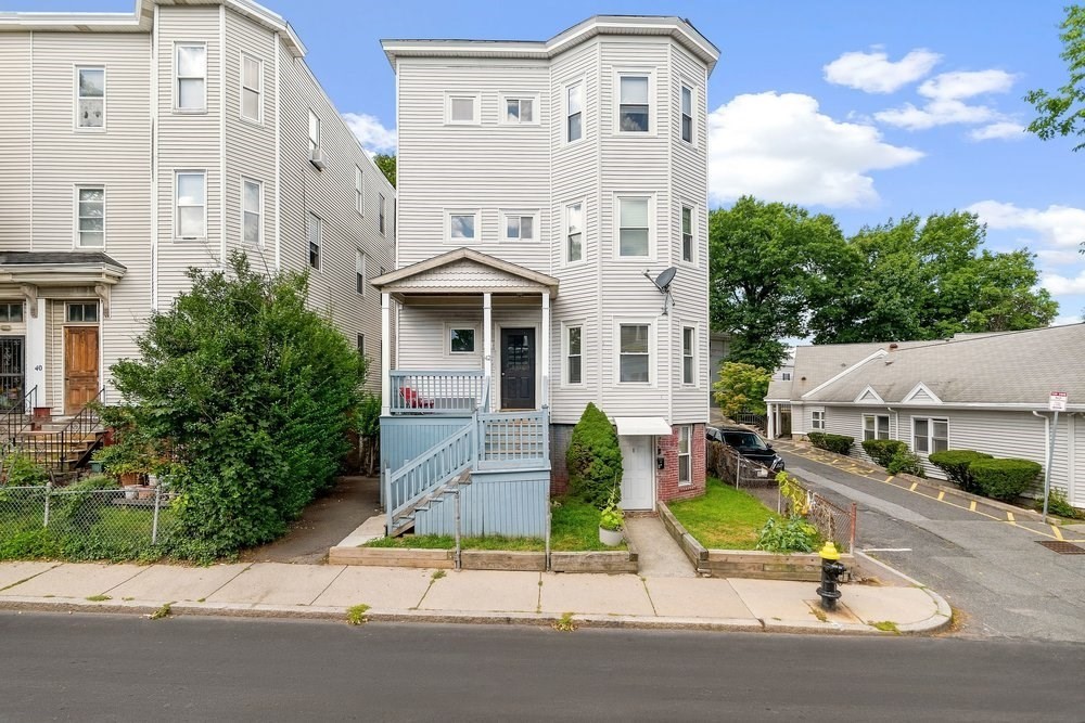 42 Moseley St in Dorchester