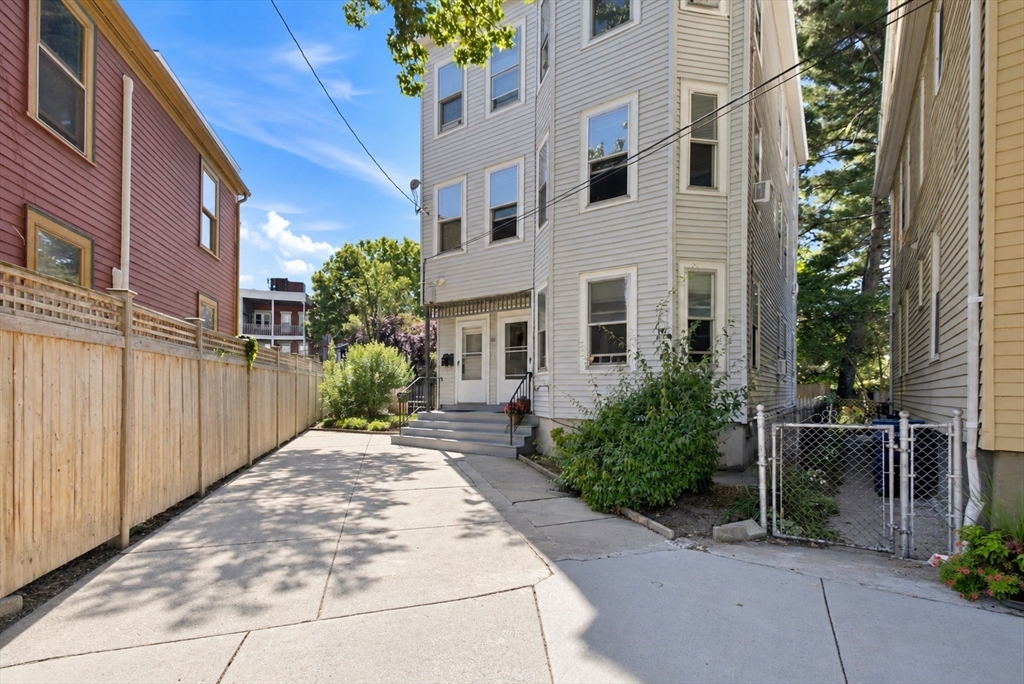 72 Eustis Street in Cambridge