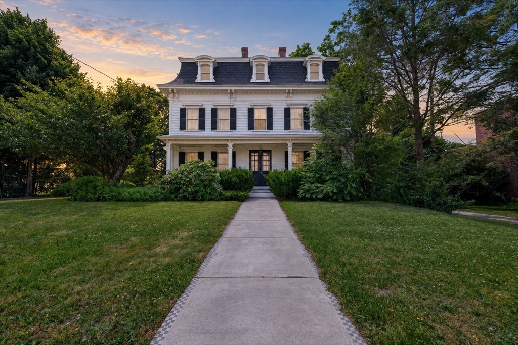 532 Washington St in Whitman