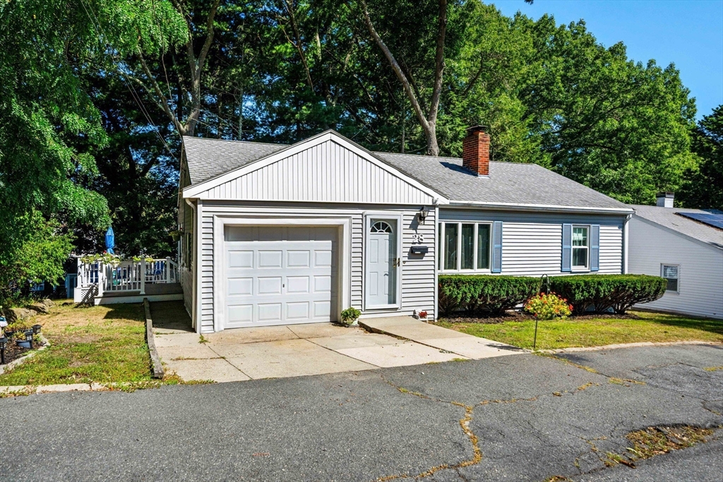 28 Dambrosio Rd in Lynn