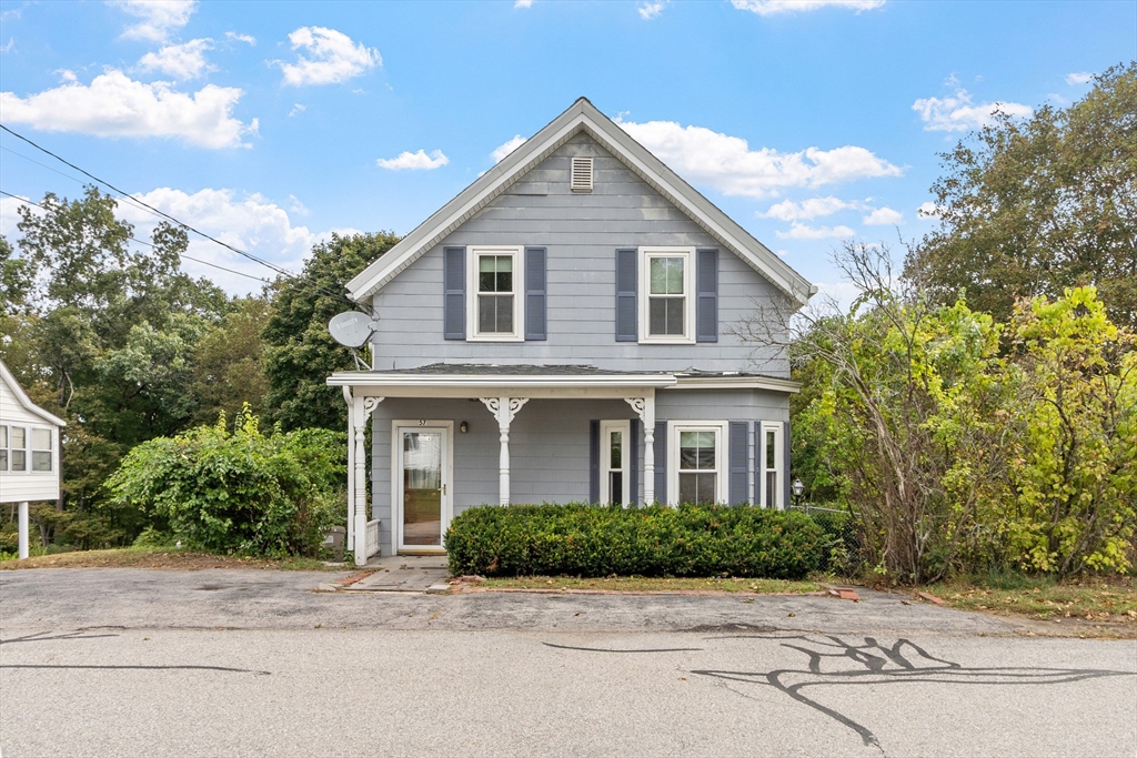 57 Llewellyn St in Lowell