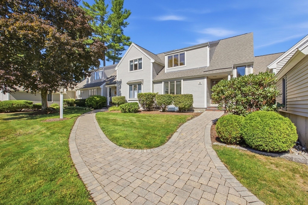 33 Mid Iron Dr #33 in North Reading