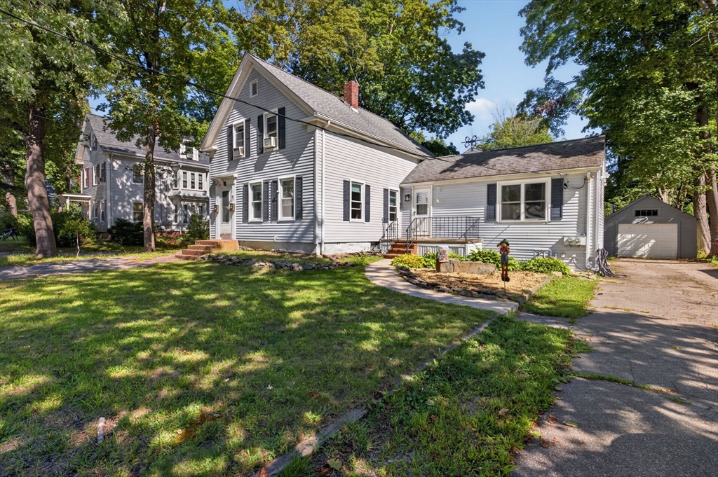 17 Pearl St in Middleboro