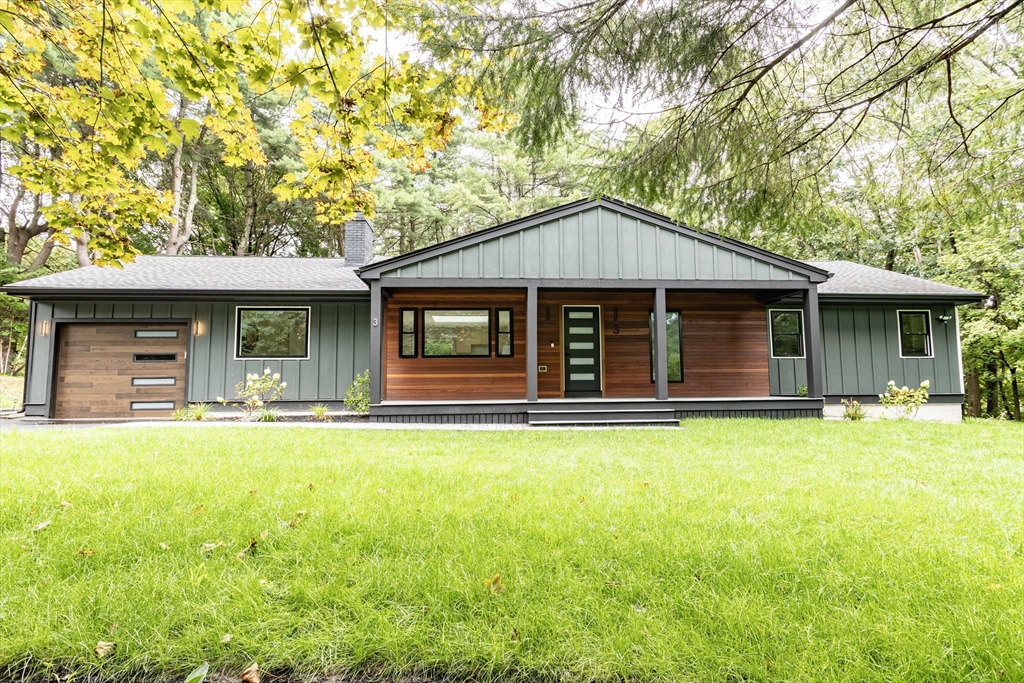 3 Tally Ho Ln in Wayland