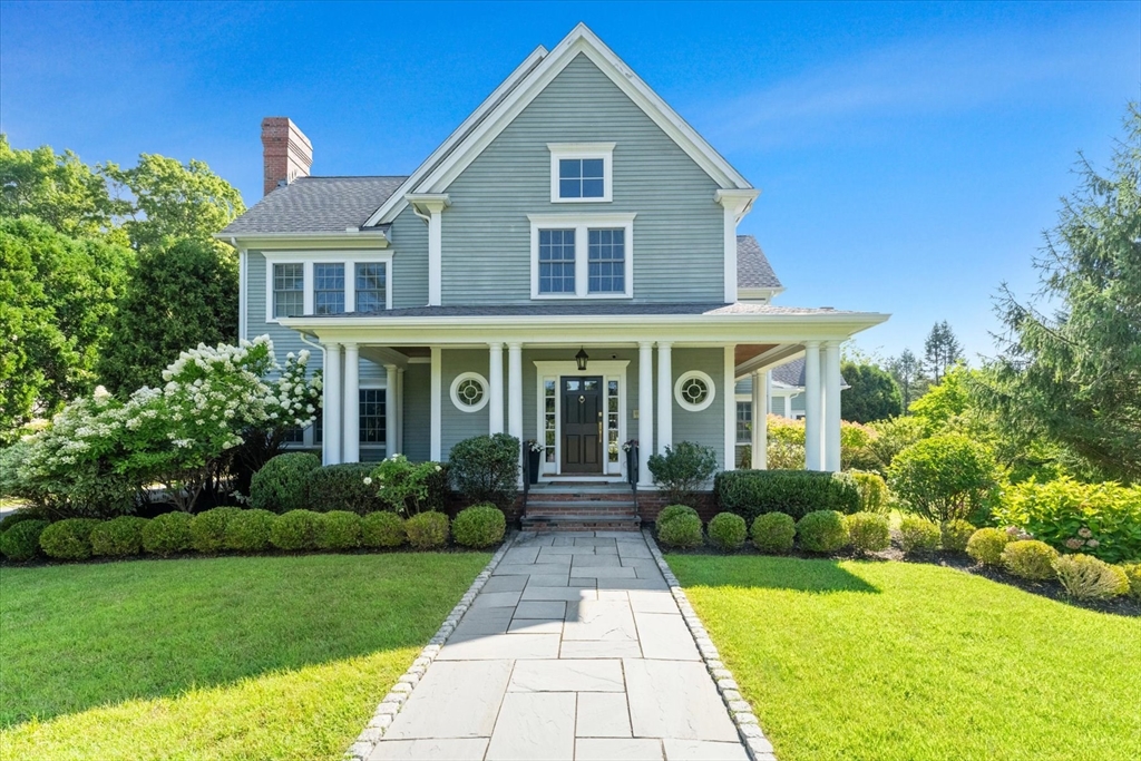 23 Stonefield Court in Needham