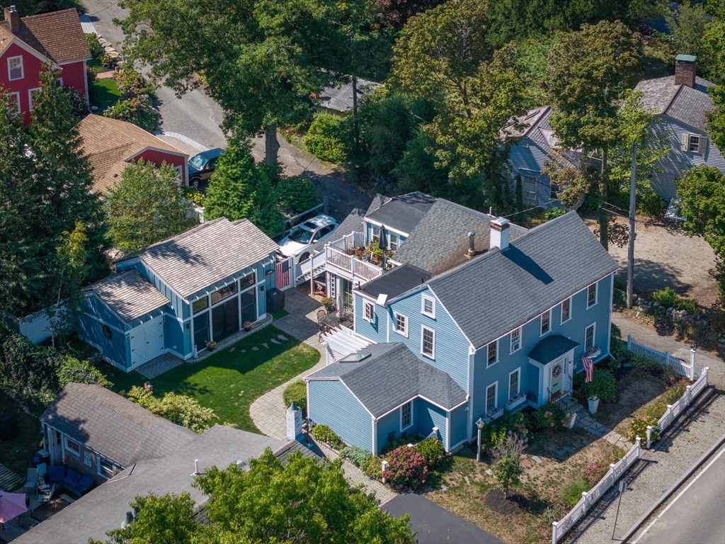 4 South St in Rockport
