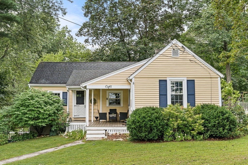8 Moore Road in Westford