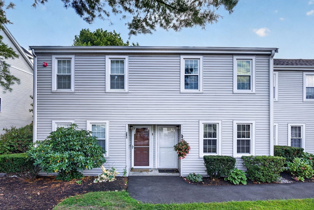 52 Warren St #2 in Peabody