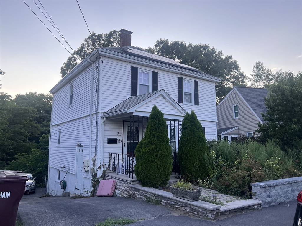 21 Commonweath Ave in Dedham