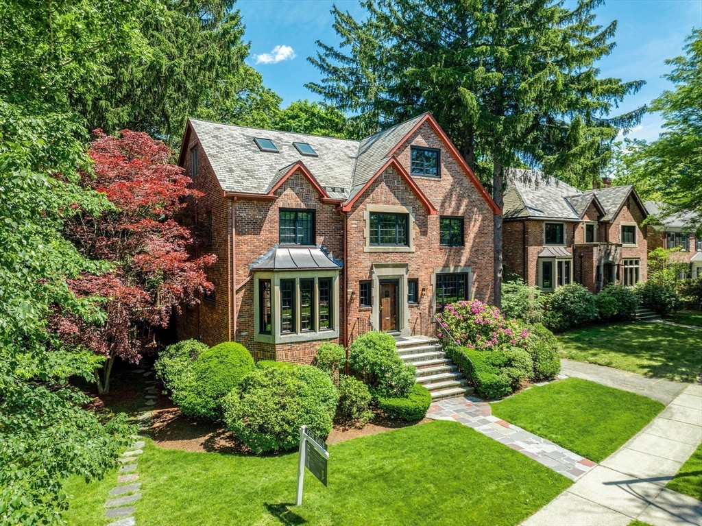 79 Woodchester Dr in Chestnut Hill