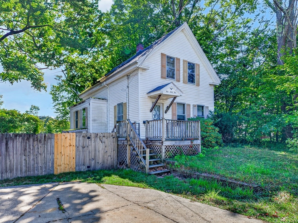 161 Union Street in Holbrook