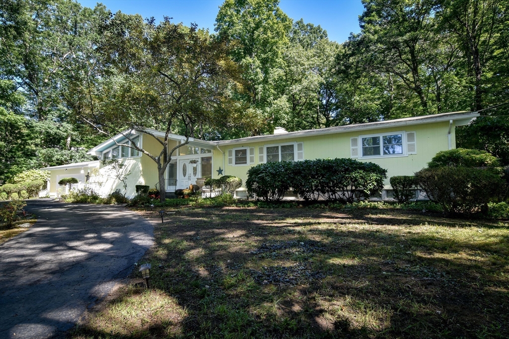 9 Raleigh Rd in Dover