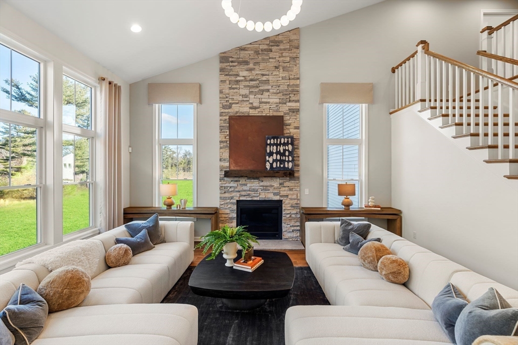 10 Germain Way #18 in Norton