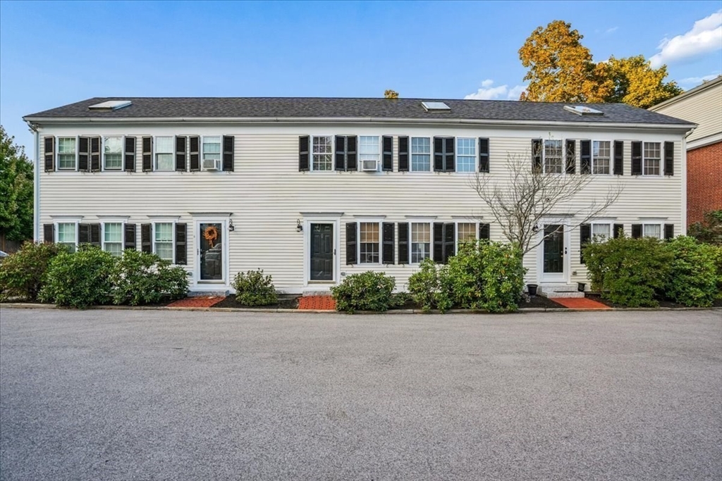 100 State St #8 in Newburyport
