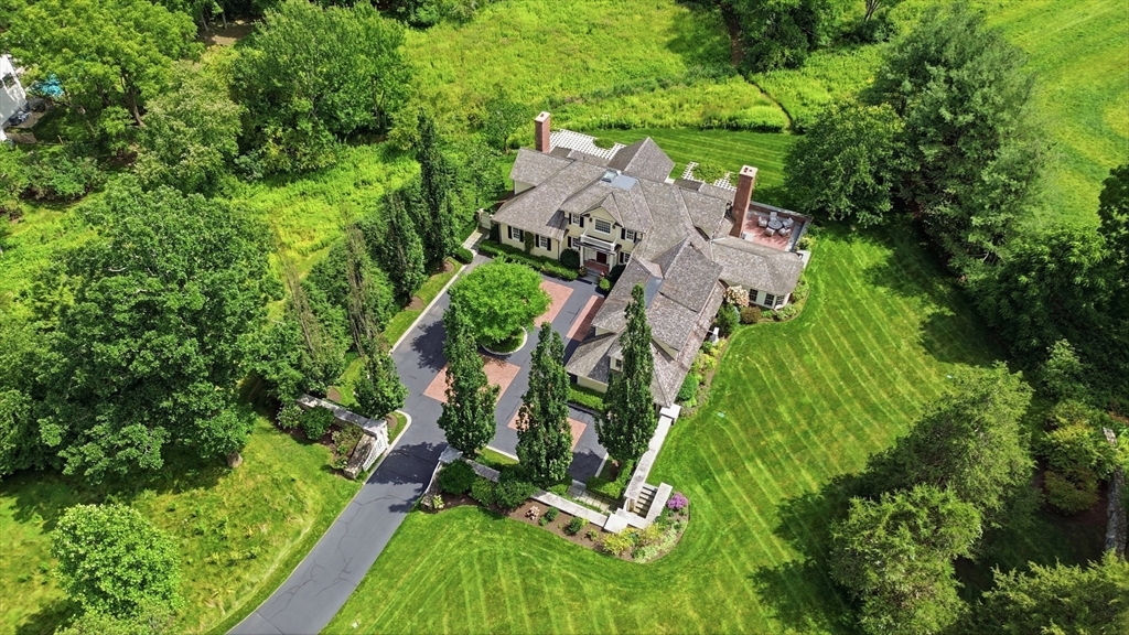55 Estabrook Road in Concord