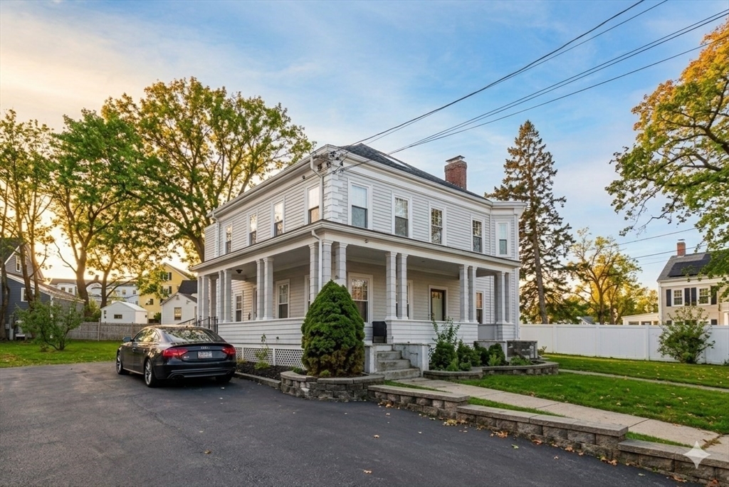 29-31 Middlesex St #1 in North Chelmsford