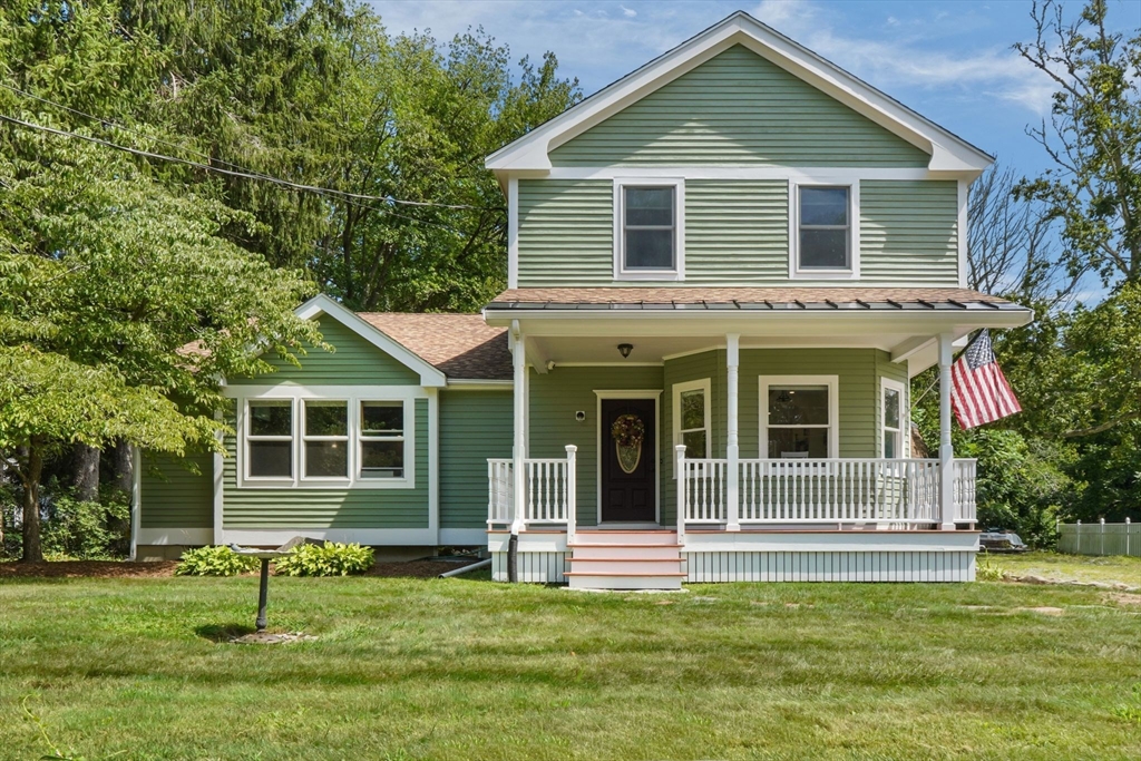 95 Lakeside Ave in Lakeville