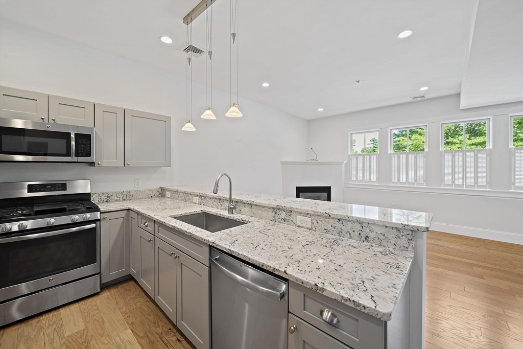 599 Washington St #12 in Pembroke