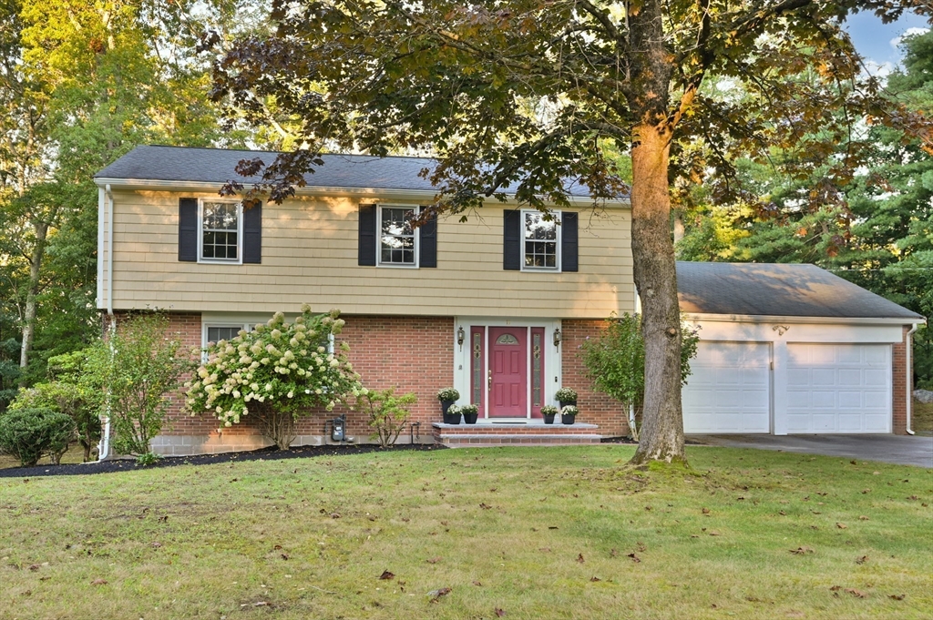 15 Sheridan Road in Andover