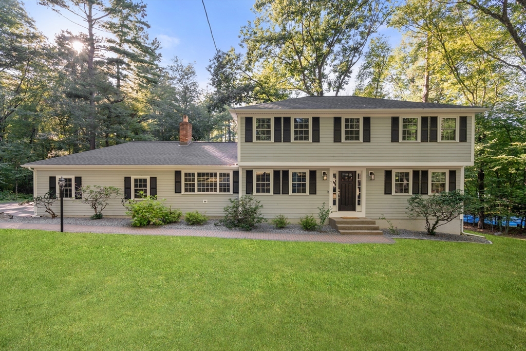 7 Tara Road in Southborough