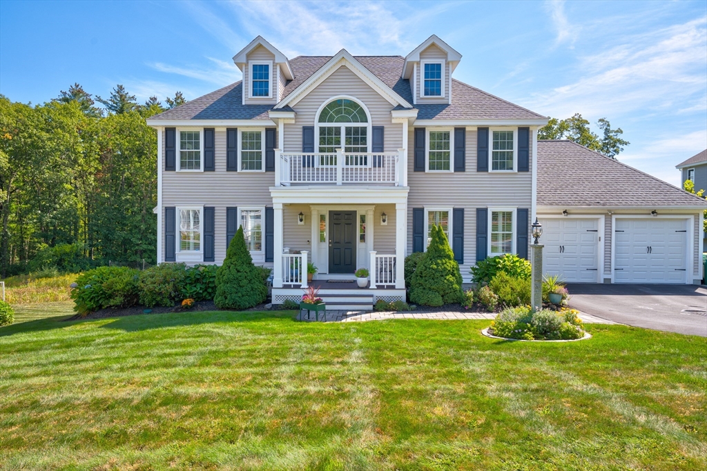 5 McIntosh Ln in Littleton
