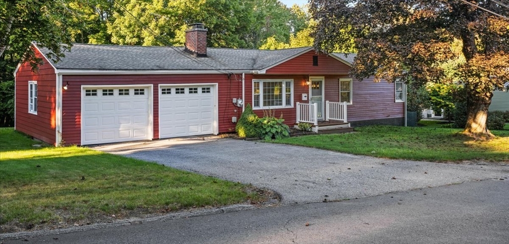 16 Venus Drive in Shrewsbury