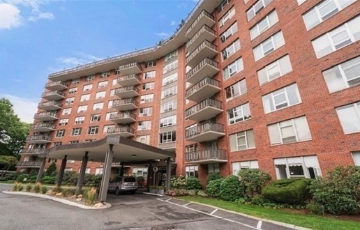 280 Boylston Street #908 in Chestnut Hill