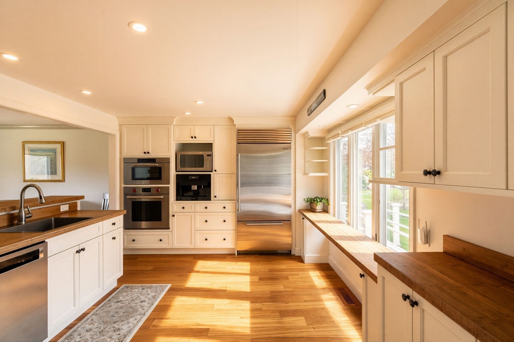 82 Thistle Patch Way #82 in Hingham
