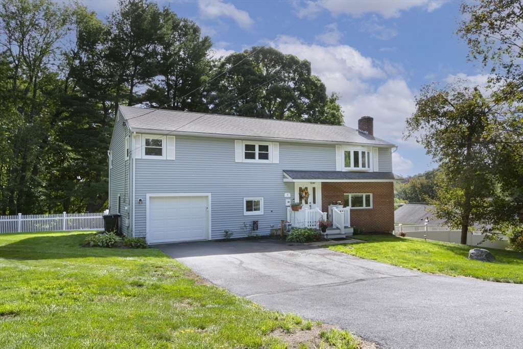 4 Carter Rd in Worcester