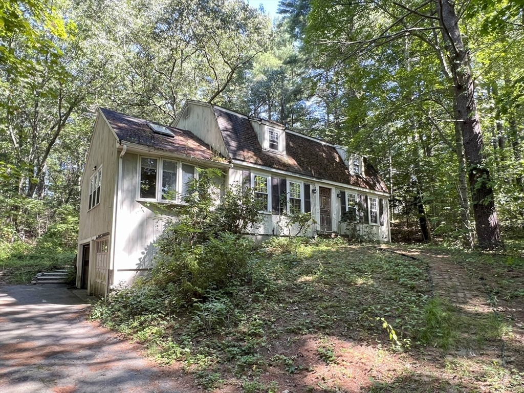 94 Mountain Ave in Pembroke