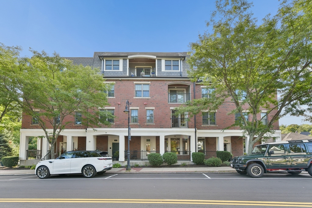 36 Central Ave #15 in Milton
