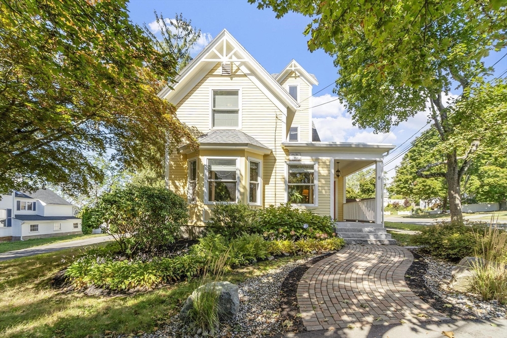 8 Winthrop St in Danvers