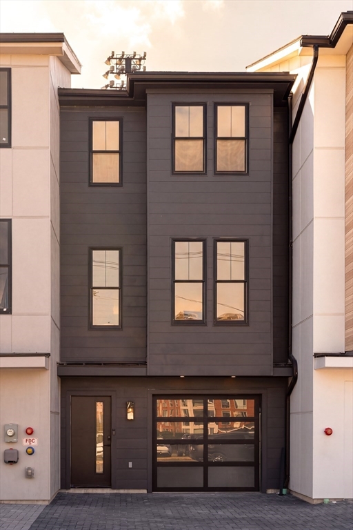 11 Lothrop St #11 in Brighton