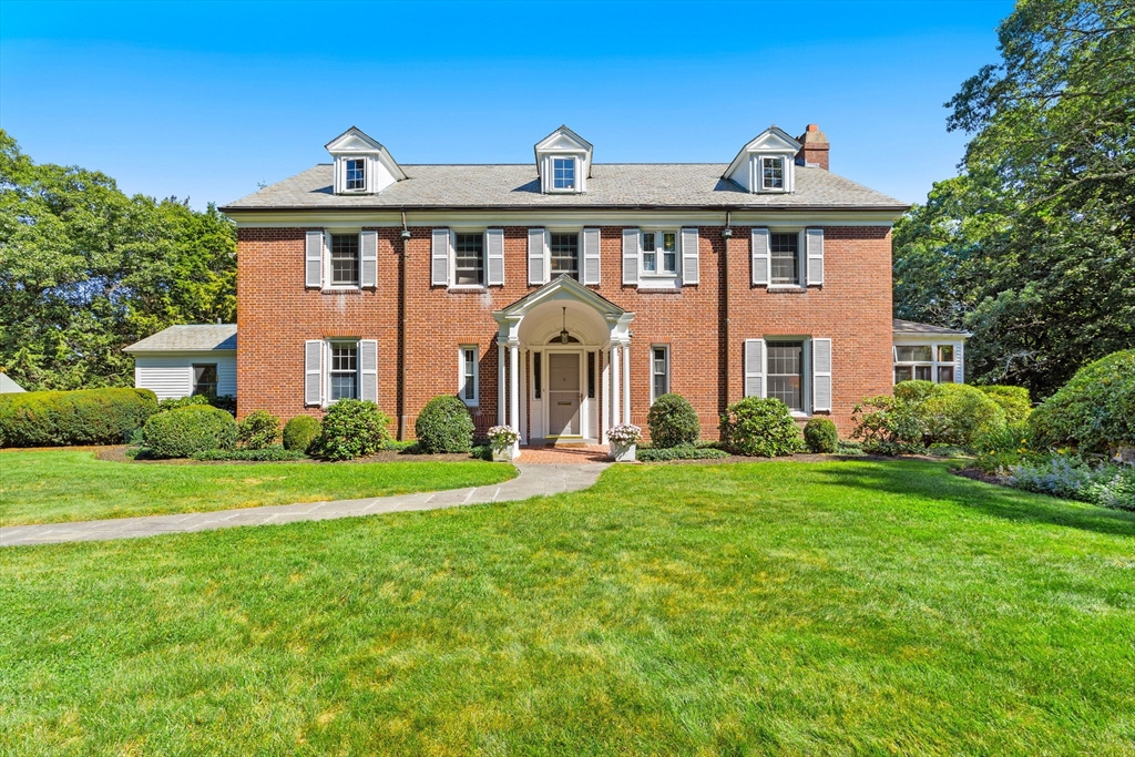 8 Oakmount Circle in Lexington