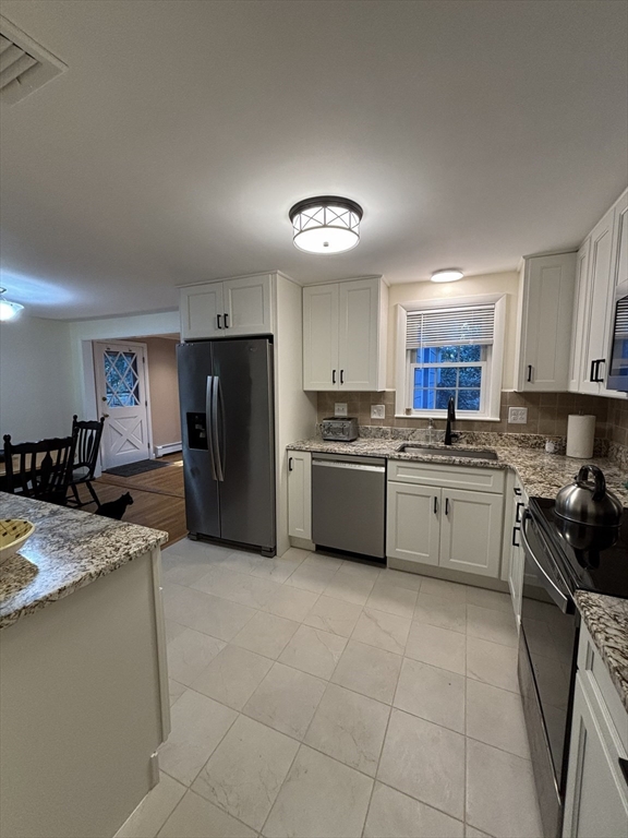 12 Hampton Road in Sharon