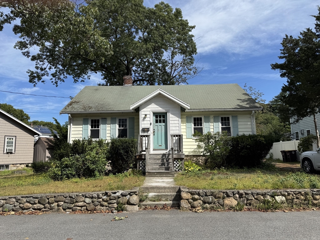 45 Robinswood Rd in South Weymouth