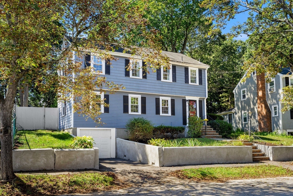 27 Glendale Road in Milton