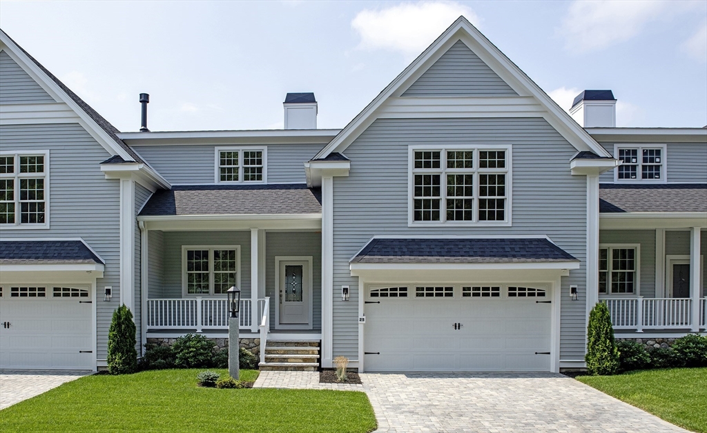 25 Clubview Dr #25 in Andover
