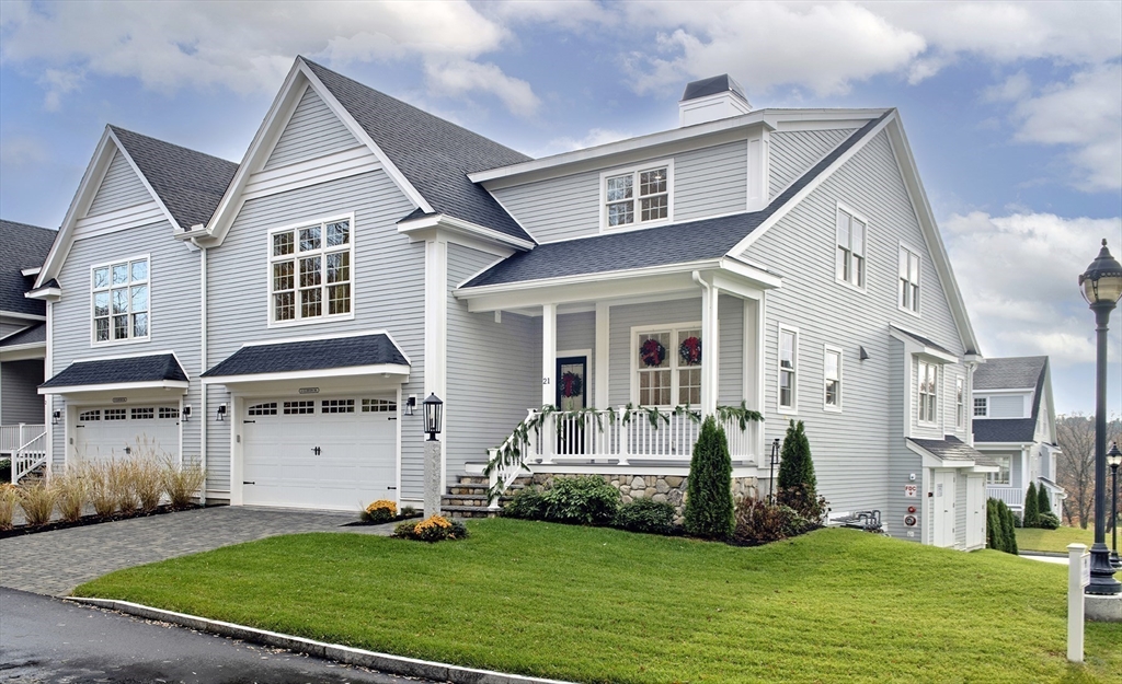 21 Clubview Dr #21 in Andover